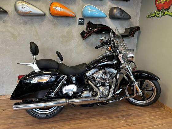 HARLEY-DAVIDSON DYNA SWITCHBACK 